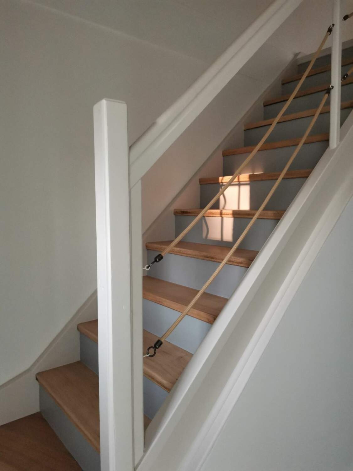 Escalier boiserie après rénovation Annecy