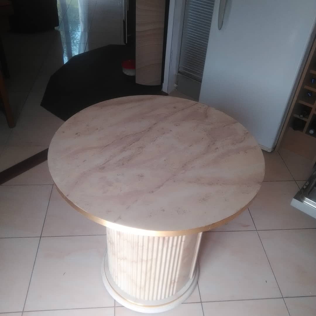 Table faux marbre - Décoration intérieure Annecy Chrom Habitat